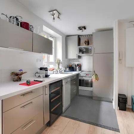 Beautiful And Calm Flat With A Large Terrace פריז